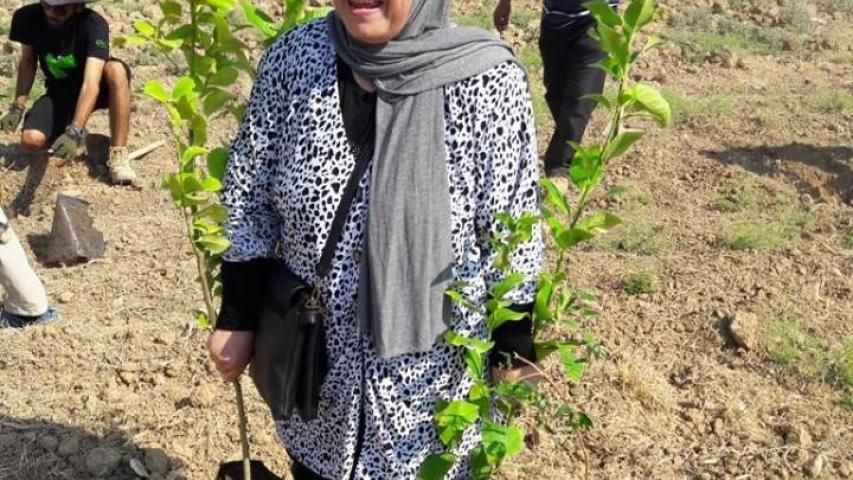العربية و شركة الشرق الأوسط لخدمات الدفع يزرعان 200 شجرة مثمرة في الأغوار